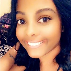 Meet your Posher, Kendra